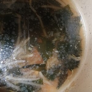 もやしとワカメの中華スープ